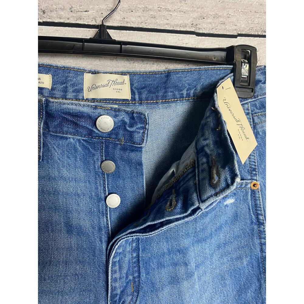 NWOT - Universal Thread Ladies High Rise Curved Leg Jeans - 6R - Picture 3 of 3